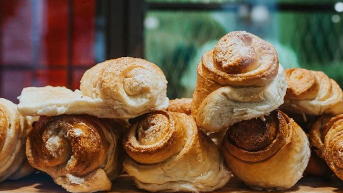 バニョレスは町の伝統的なお菓子を発見する観光ルートを作った