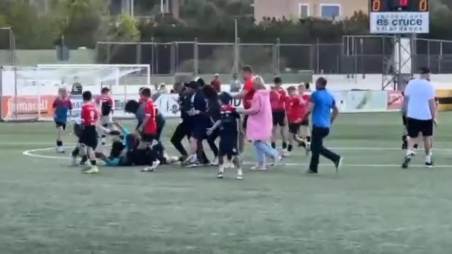 Lamentable pelea y agresiones en la East Mallorca Cup de fútbol base en Sant Llorenç