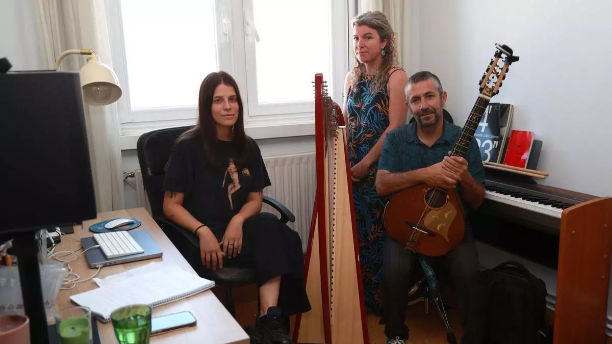 Os sons electrónicos de Acacia Ojea e os de arpa de Beatriz Martínez  viaxarán de Vigo ao Noia Harp Fest