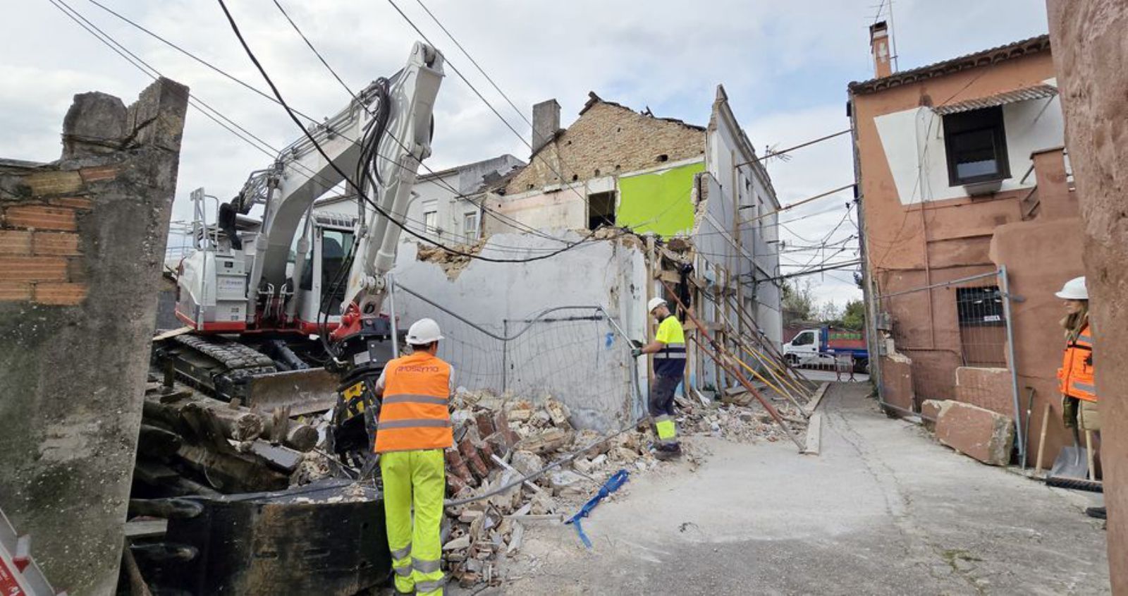 Los trabajos de demolición, ya en marcha