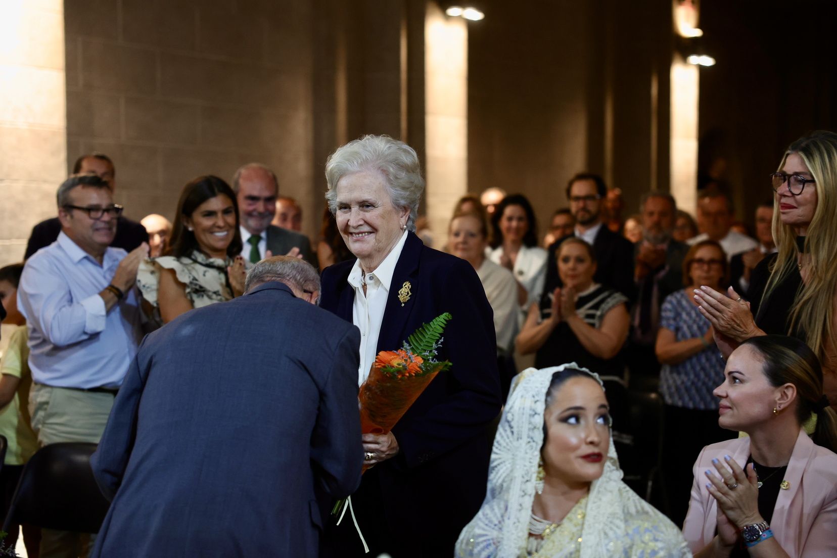 Así ha sido el Besamanos de las falleras mayores y cortes de honor 2025