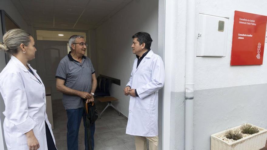 Hasta 102 médicos por plaza en el concurso de méritos para los 831 puestos de difícil cobertura de la Conselleria de Sanidad