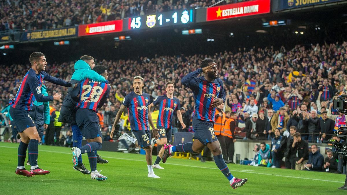 Kessié festeja el 2-1 que marcó en el tiempo añadido para darle el triunfo al Barça en el Camp Nou.