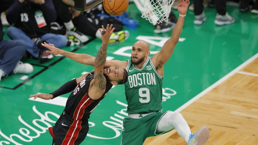 Los Heat asaltan Boston y consiguen ventaja de campo en la serie de 'playoffs' de la NBA.