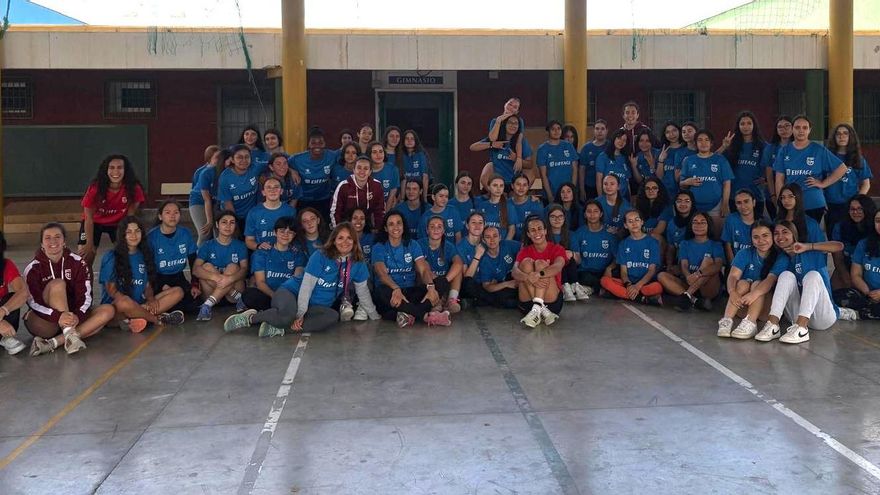 El proyecto For Fun reúne a 120 niñas en el IES Vega del Thader