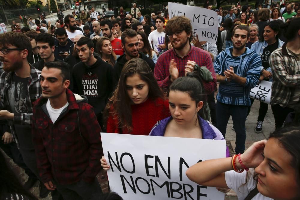 Manifestación en Oviedo de solidaridad con Cataluña