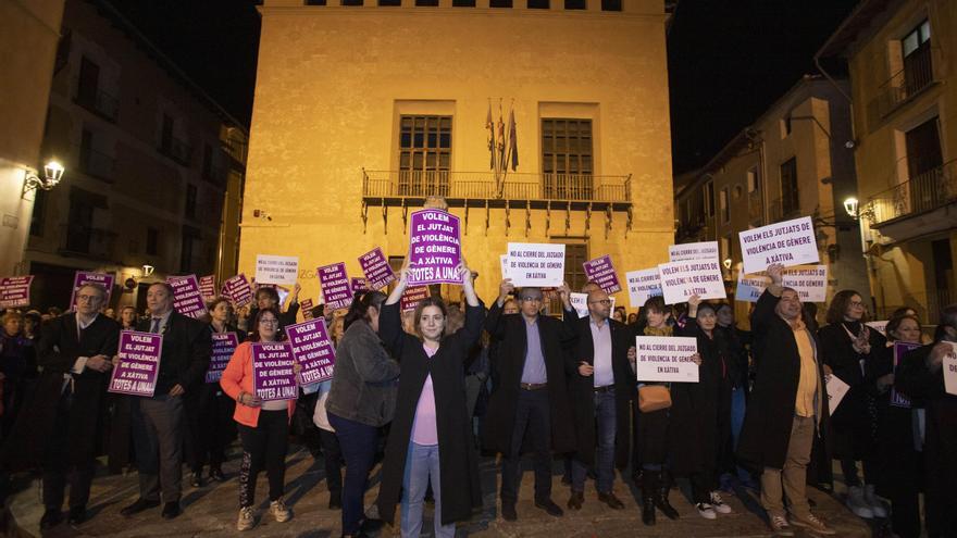 Los abogados denuncian el &quot;colapso&quot; de la violencia de género al trasladarse a Alzira