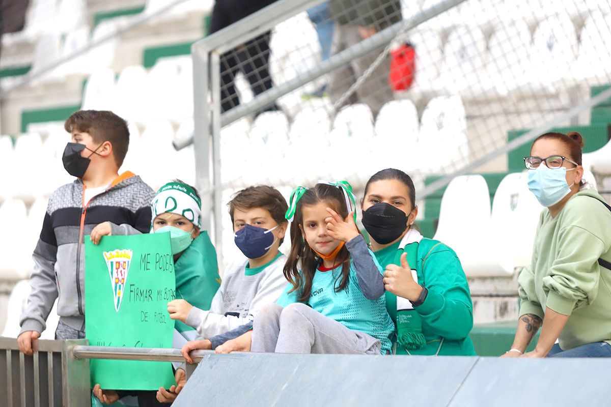 Córdoba CF - San Roque: Las imágenes de la afición en el Arcángel