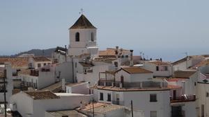 La iglesia parroquial de Canillas de Aceituno, donde daba misa el cura detenido.