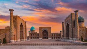 La plaza del Registan de Samarcanda.