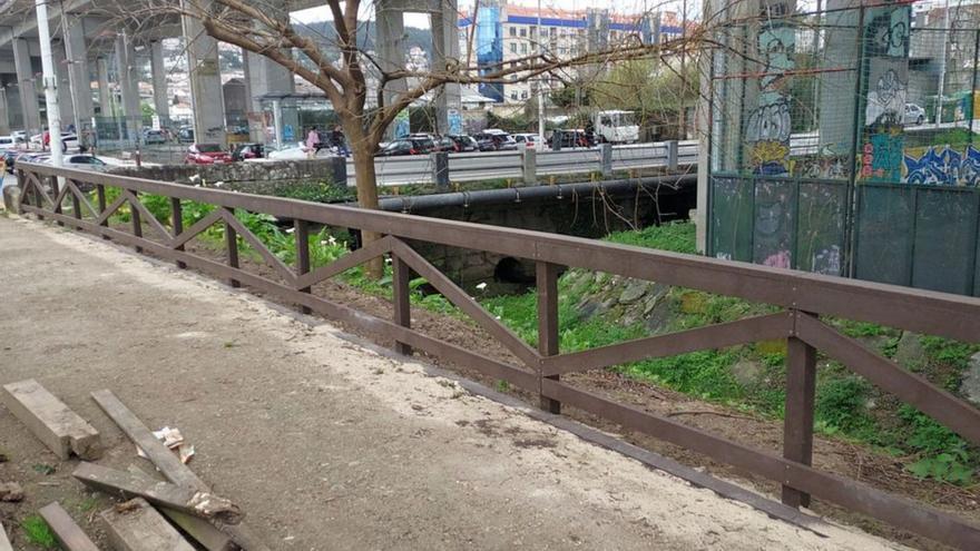 La nueva barandilla del parque ubicado en Mollavao. | FdV