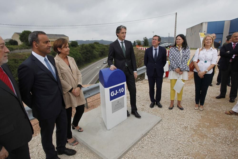 De la Serna inicia los accesos a El Musel.