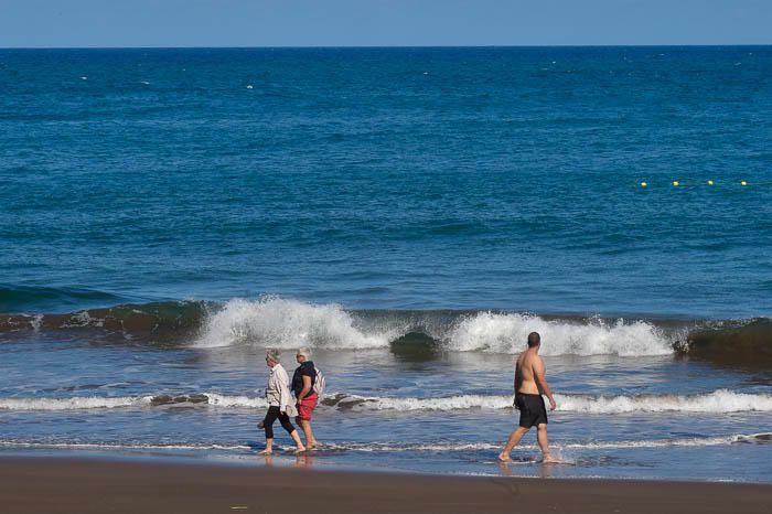 Playas cerradas al baño. La Garita