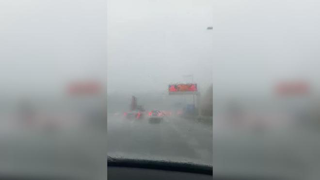 El metro y las rondas recobran buena parte de la normalidad en Barcelona tras varias horas de cortes y atascos por la lluvia