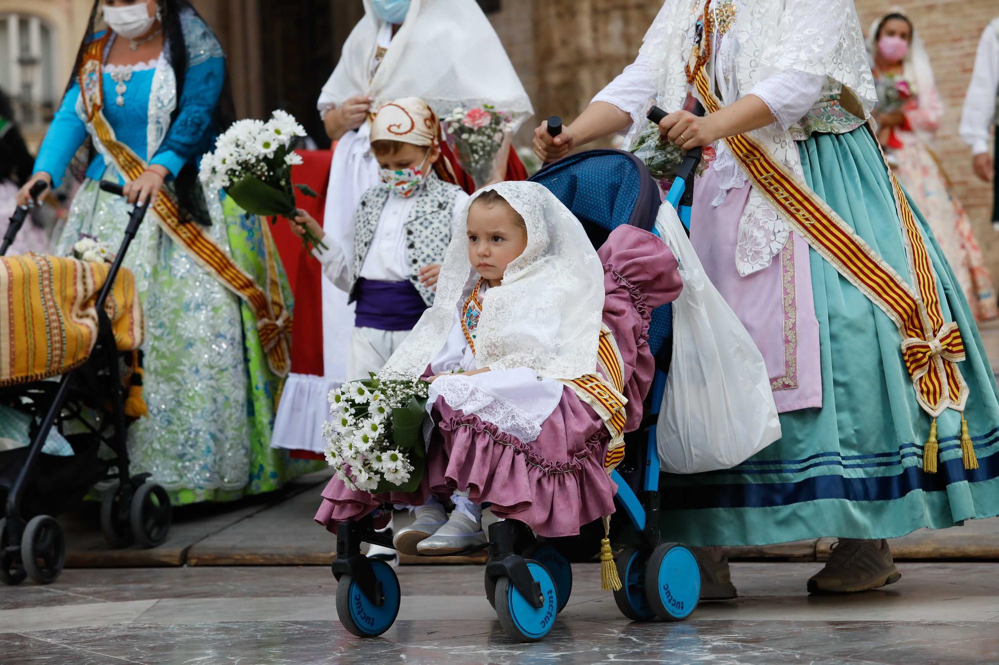 Búscate en el segundo día de Ofrenda por la calle del Mar (entre las 18.00 y las 19.00 horas).