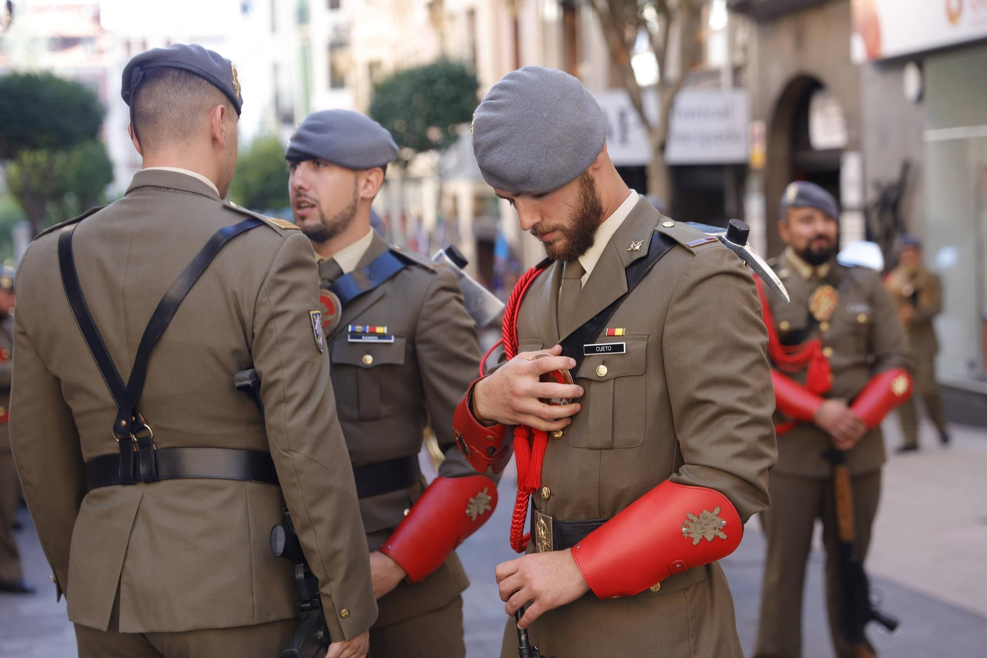 Parada militar en Oviedo para homenajear al Cabo Noval
