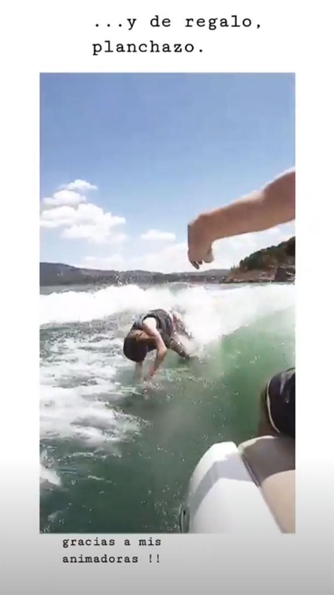 Blanca Suárez metiéndose en el mar