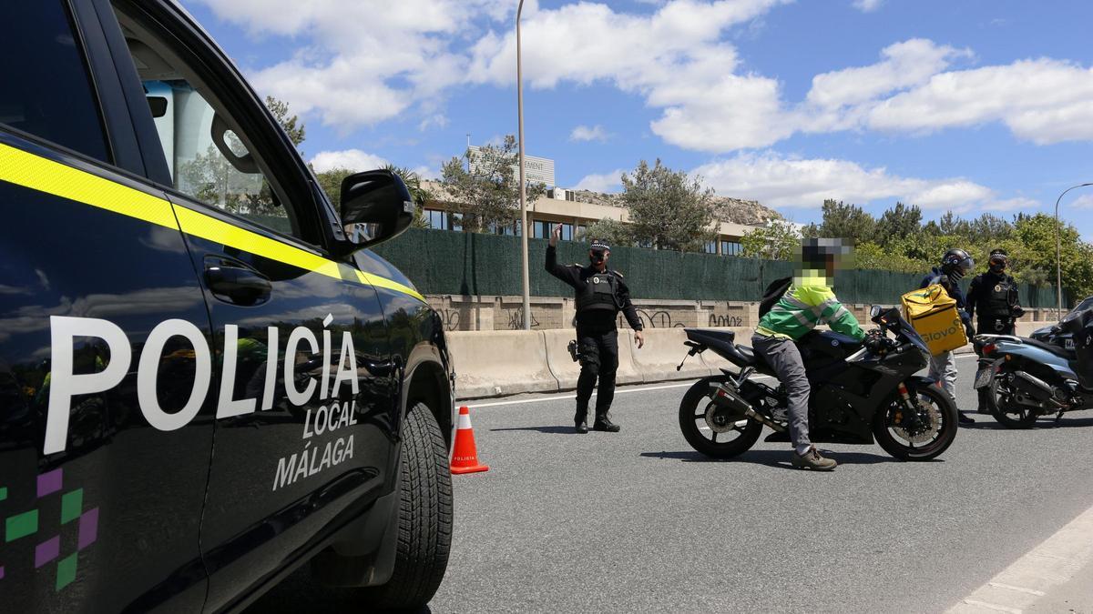 La Policía Local de Málaga denuncia a más de 3.000 personas en la primera quincena de febrero.