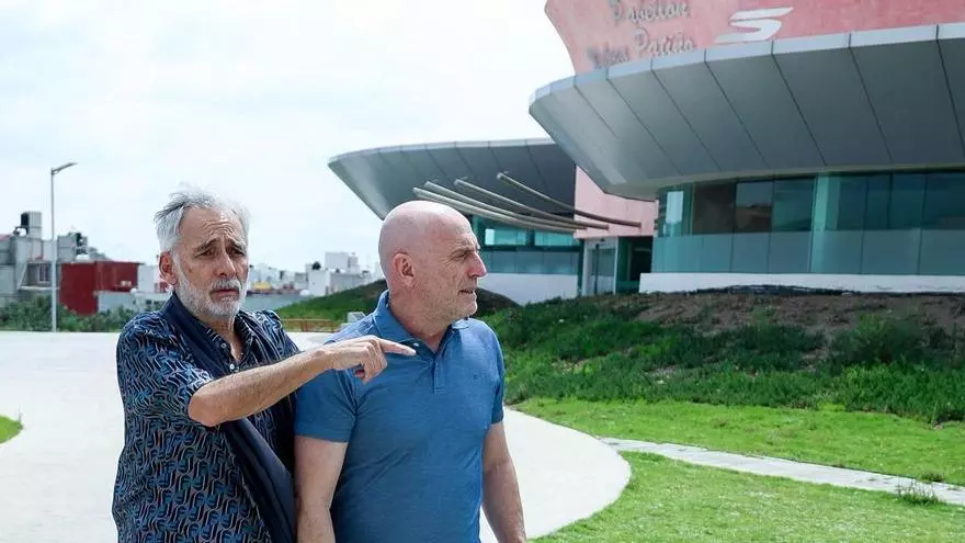 Calero, nuevo entrenador del Real Oviedo, rechazó a un equipo de Primera para apostar por el azul: "En el fútbol se puede hablar mucho, el tema es hacer"