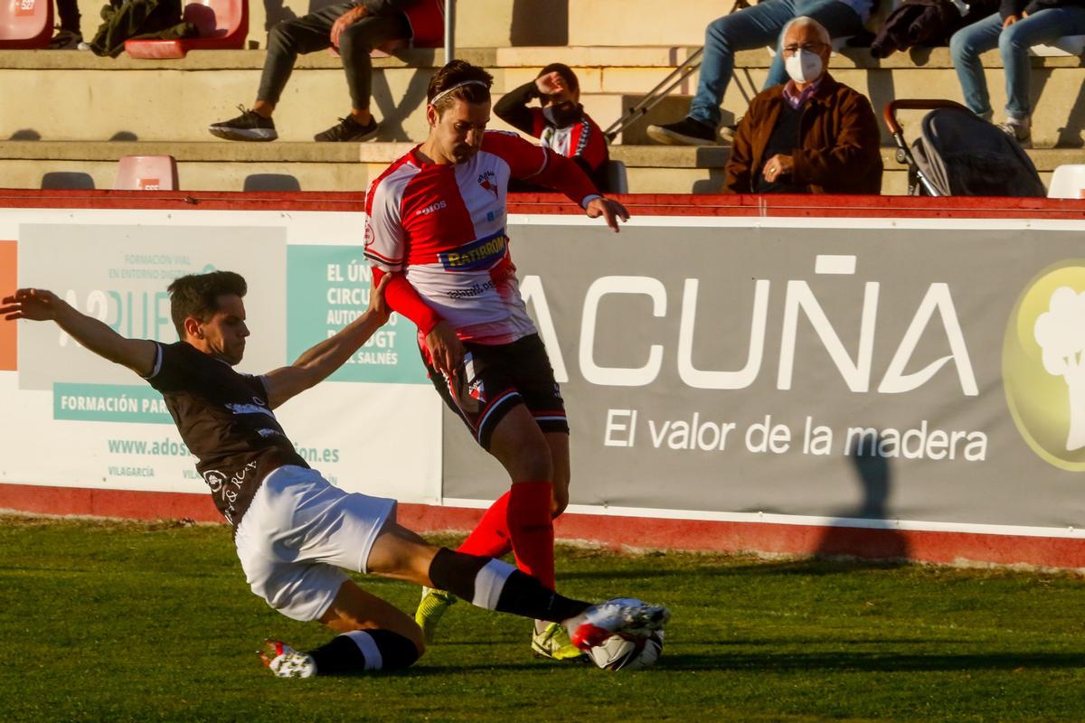 Las imágenes de la victoria del Arosa ante el Salamanca (1-0)