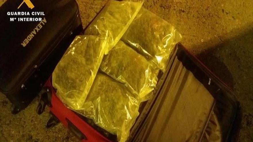 Incautado un alijo de 10,5 kilos de marihuana