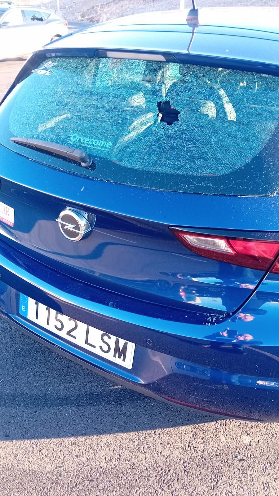 Coches de CICAR vandalizados en Costa Adeje