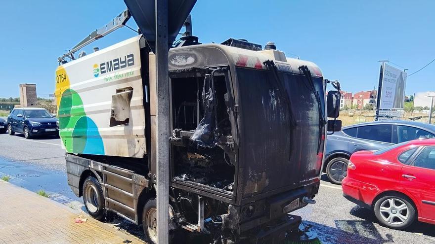 truye una barredora de Emaya en el polígono de Son Morro
