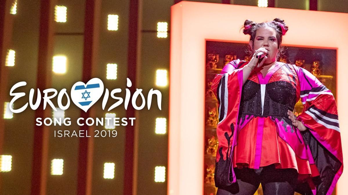 Netta, ganadora de Eurovisión 2018, sobre el escenario del Altice Arena de Lisboa