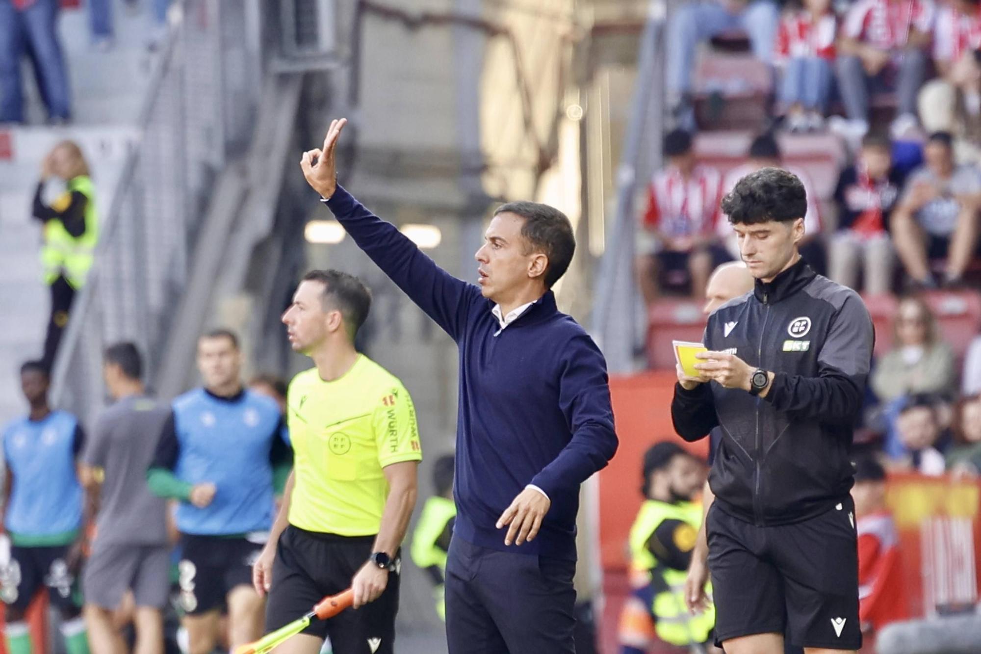 EN IMÁGENES: El partido del Sporting- Racing de Santander en El Molinón