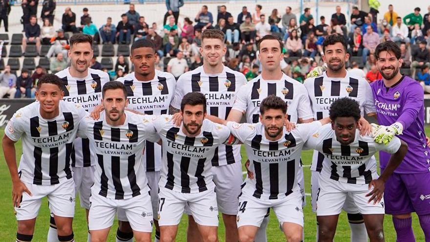 Once inicial del Castellón contra el Intercity.