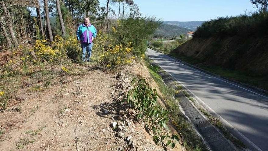 Valladares, en los terrenos de la discordia. // Berbabé/Cris M.V.