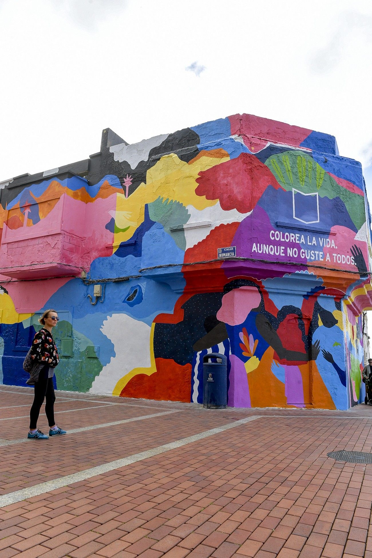 Mural de Lía Ateca en Las Canteras