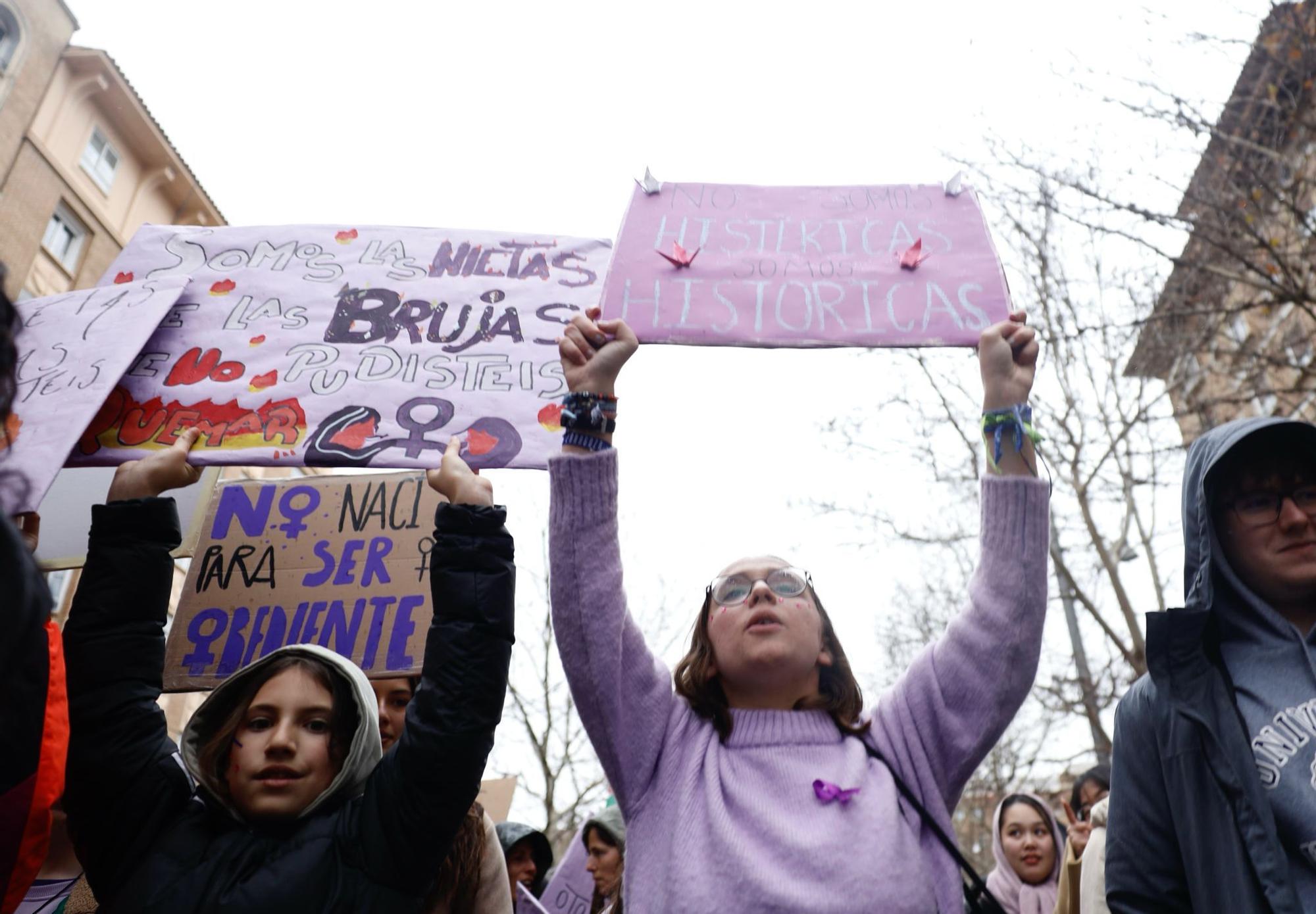 Manifestación estudiantil por el 8M en Zaragoza