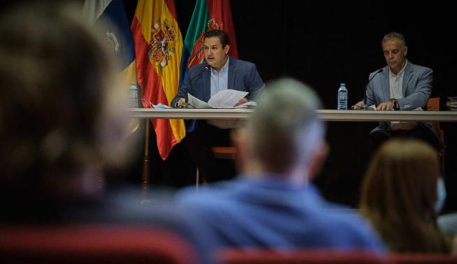 Primer pleno en Arona tras el cese de Luis García.