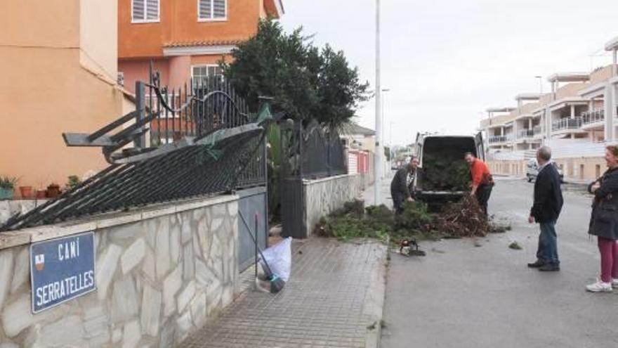 Una turbonada barre Castelló de norte a sur con vientos de más de 120 km/h