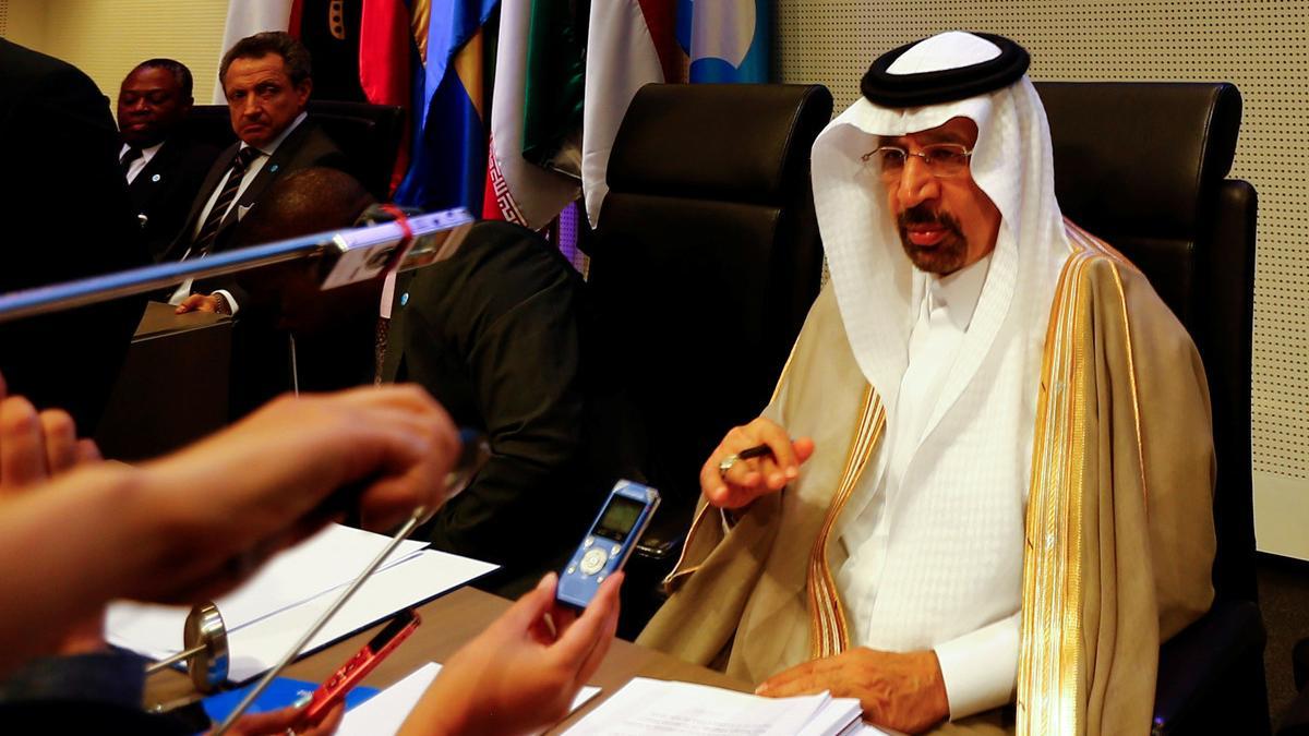 El ministro saudi de Energía, Al-Falih, en la reunión de la OPEP en Viena.