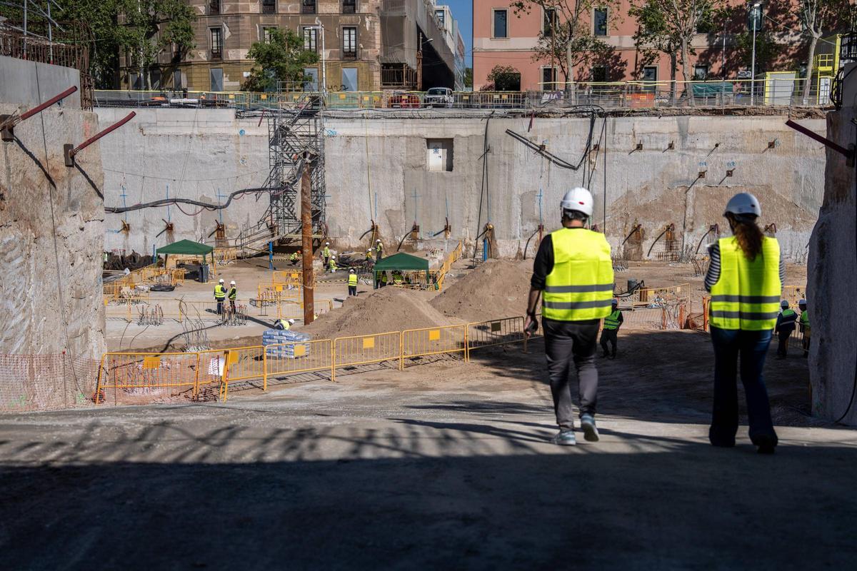 Un barco del siglo XV emerge entre las obras de la Ciutadella del Coneixement en Barcelona