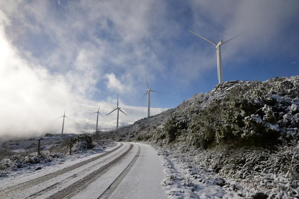 Las primeras nieves llegan a la comarca