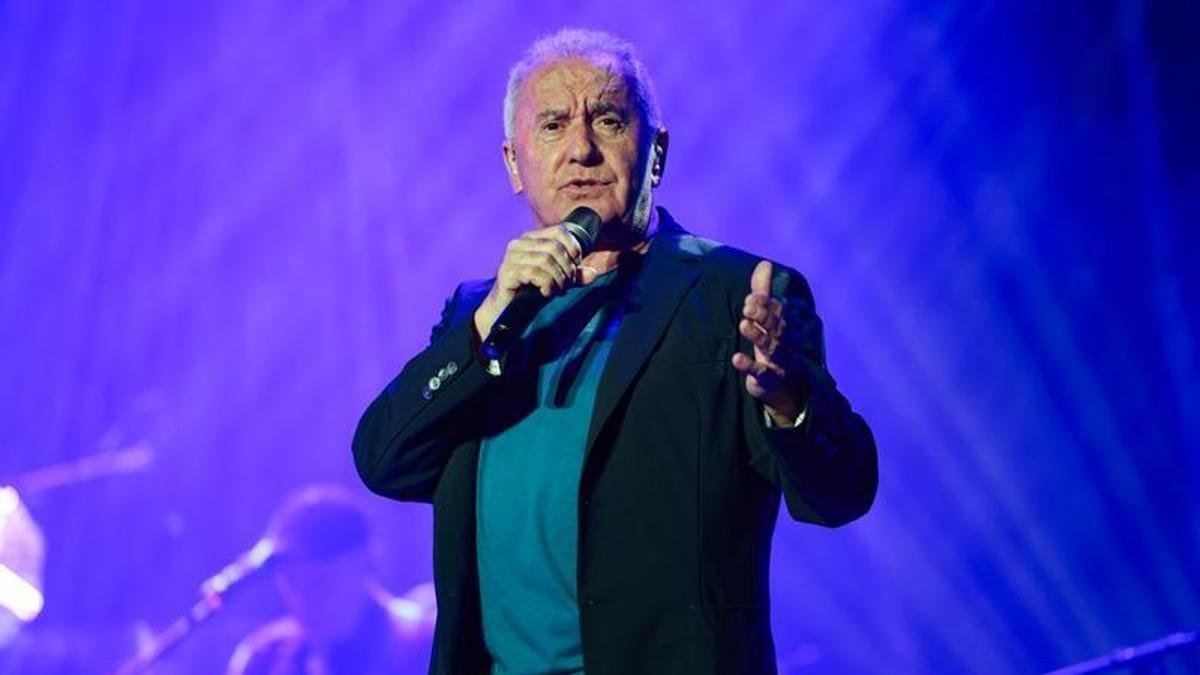 Víctor Manuel presenta "Solo a solas conmigo" al festival de Cap Roig.
