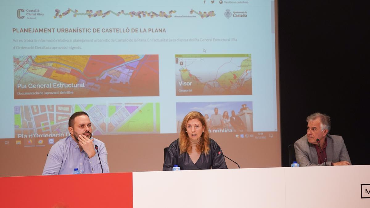 El regidor d’Urbanisme, José Luis López, i l’alcaldessa de Castelló, Amparo Marco, en roda de premsa (arxiu).