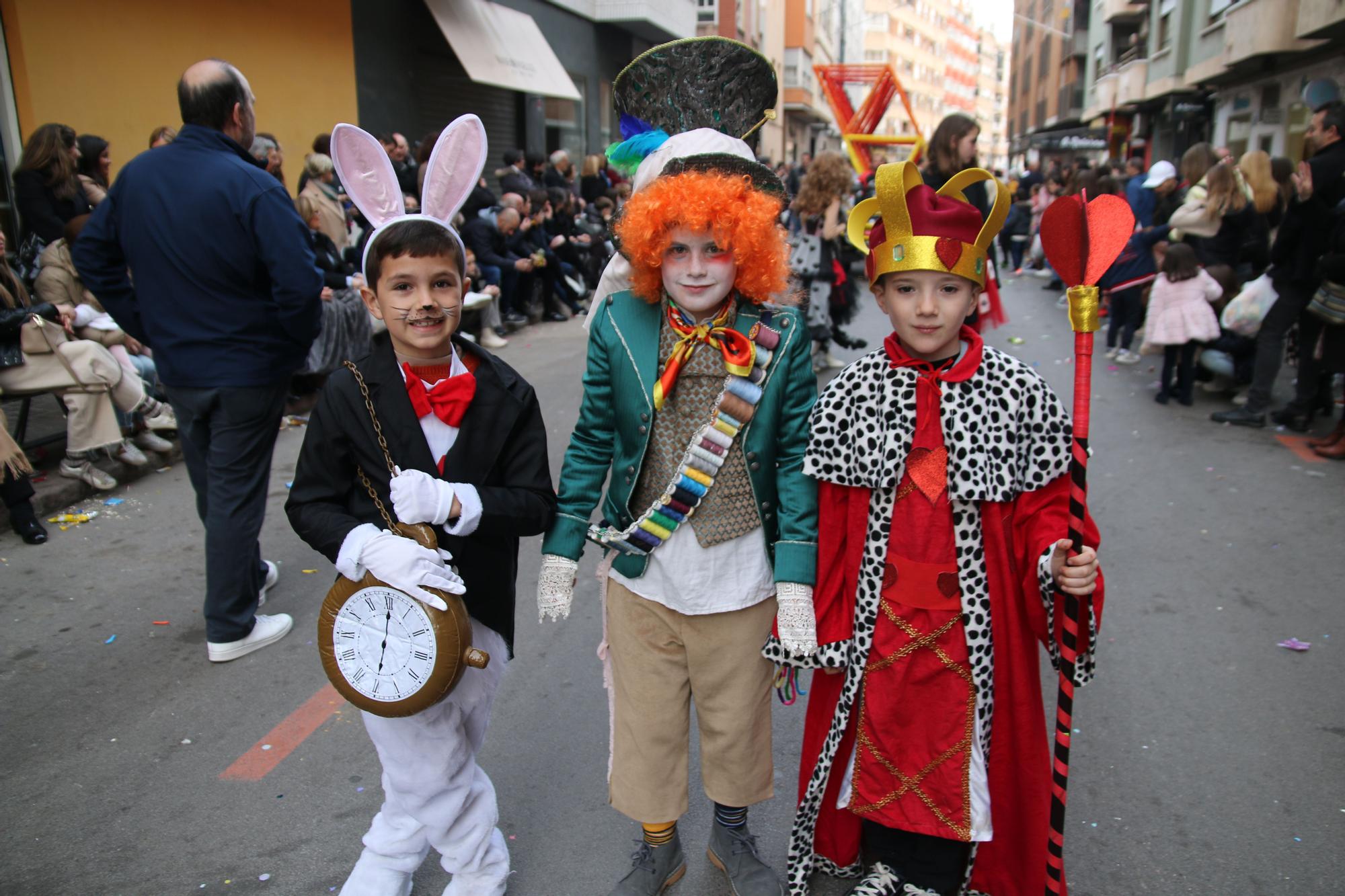 Búscate en las fotos del premio al Barri València en la cabalgata del Ninot infantil de Burriana