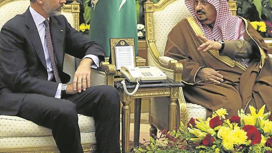 El Rey visita Arabia Saudí para conseguir contratos