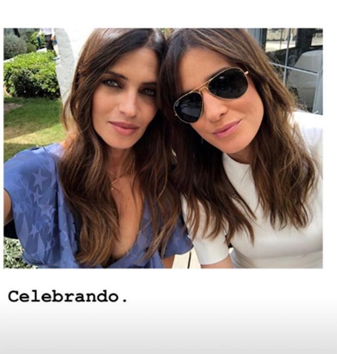 Sara Carbonero e Isabel Jiménez posando juntas