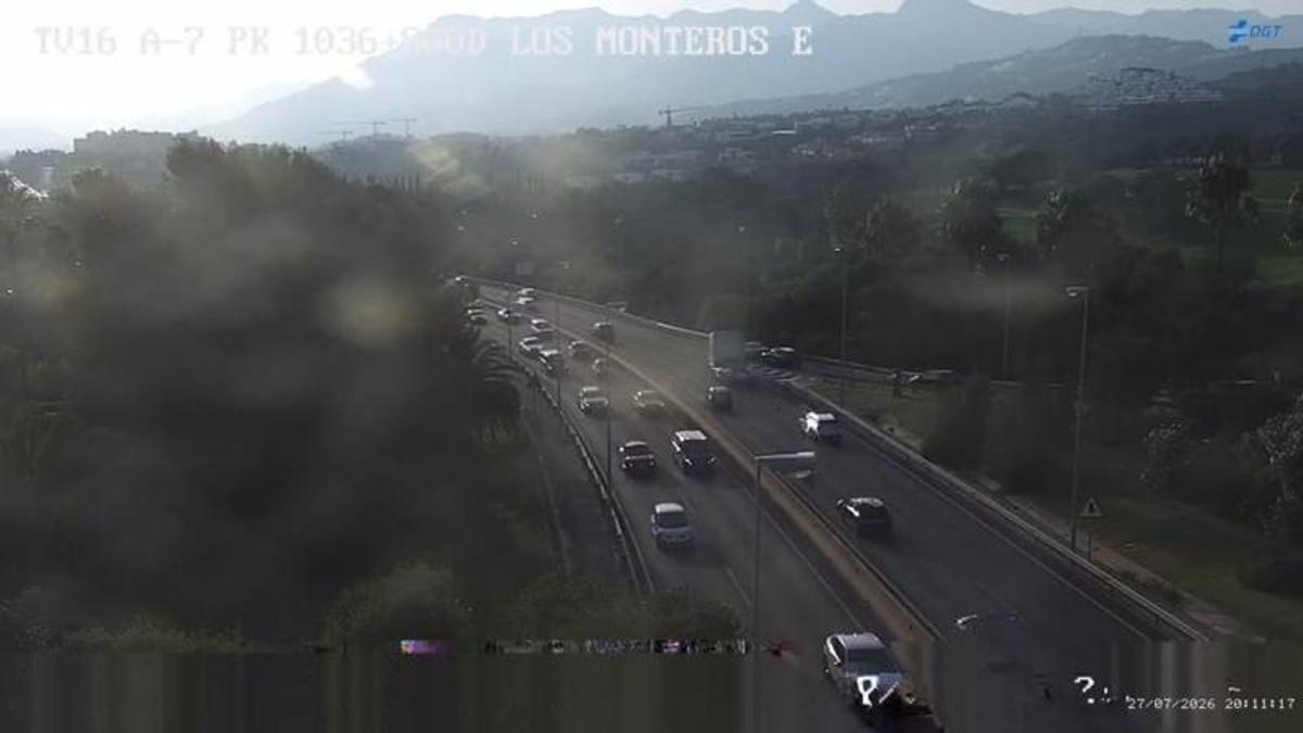 La A-7, a su paso por Los Monteros, donde se observan las retenciones sentido Málaga.
