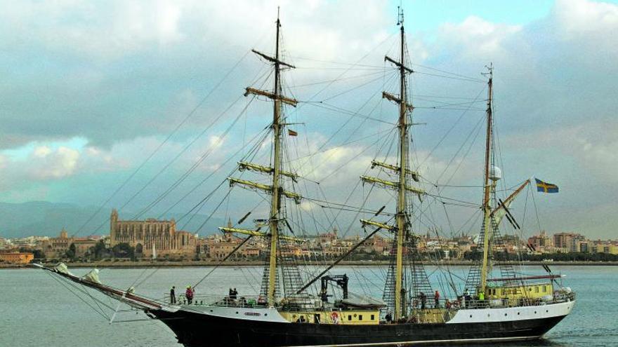 El ‘Gunilla’ entrando en  el puerto de Palma en noviembre de 2017.