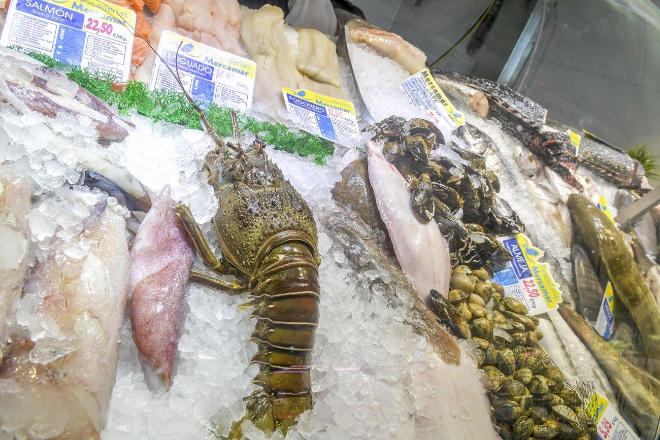 Compras para la cena de Navidad en el Mercado Municipal de Telde