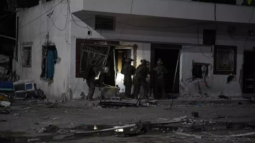 Al menos 93 muertos en un bombardeo israelí contra un edificio residencial en el norte de Gaza