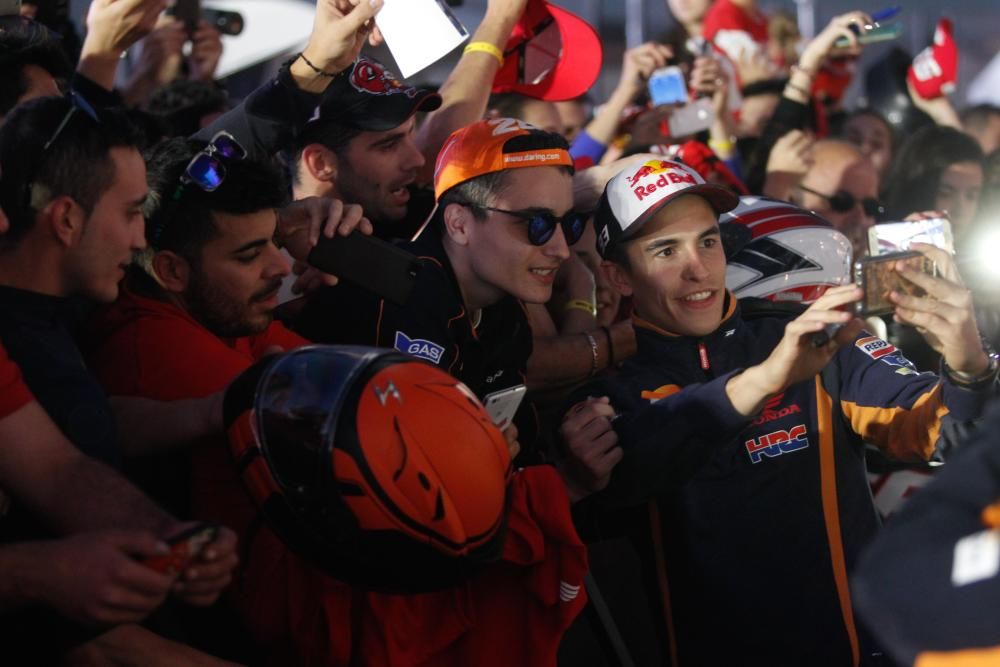 Gran ambiente en la calle de boxes del Circuito de Cheste