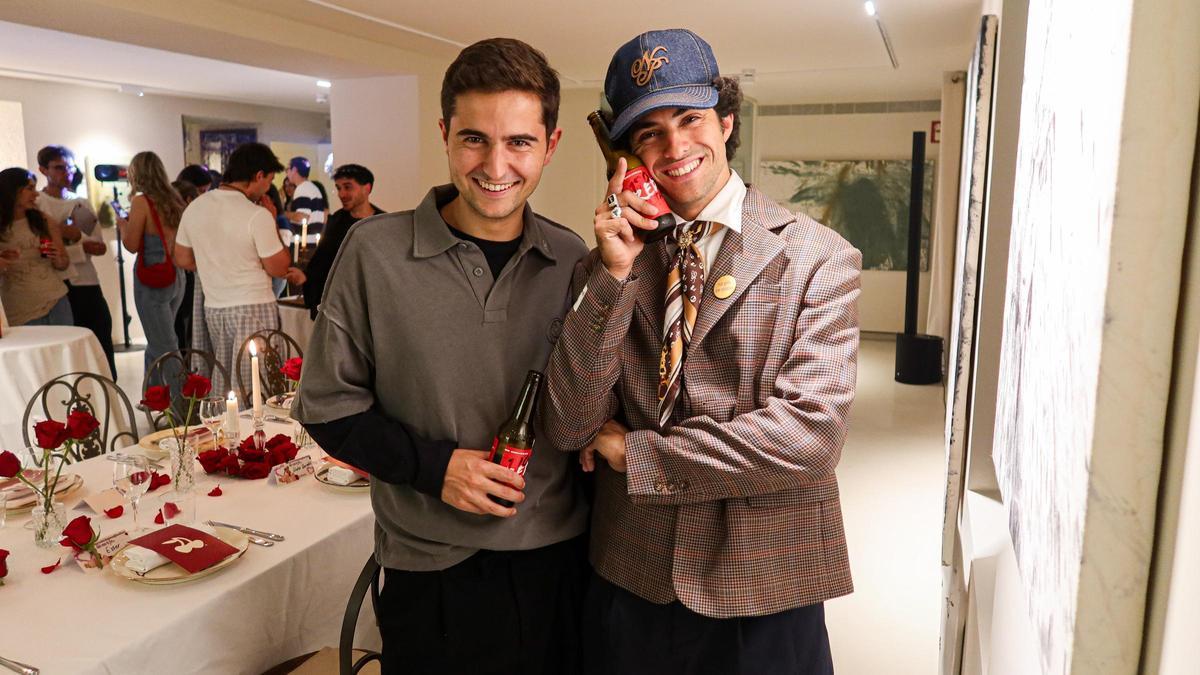 Los fundadores de Nude Project, Alex Benlloch y Bruno Casanovas, en la inauguración de la nueva tienda en Barcelona