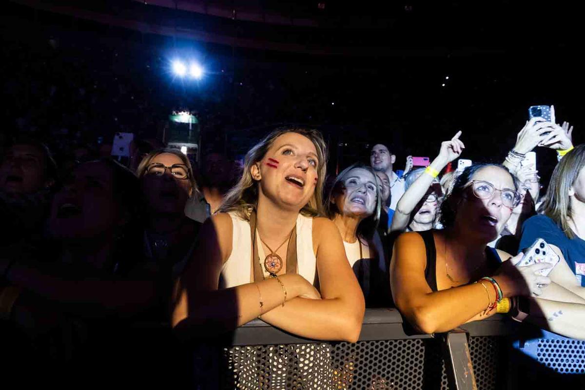 Manuel Carrasco desata la locura en la plaza de toros de Alicante